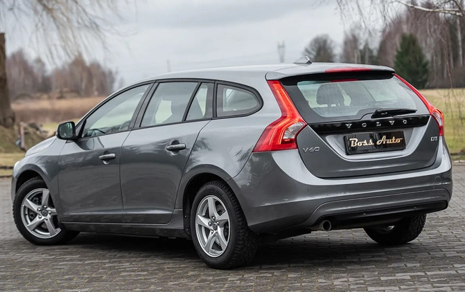 Volvo V60 cena 52900 przebieg: 125976, rok produkcji 2015 z Tłuszcz małe 436